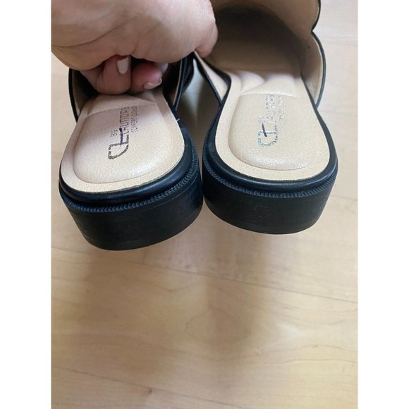 CLBY Laundry BNWOT "Score" buckle mules slides flats NEW black - Picture 5 of 7